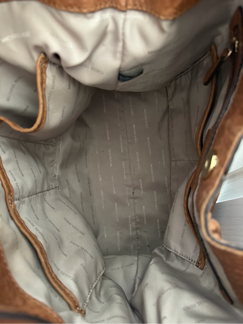 Michael Kors Tan Astor Leather Tote - Picture 7 of 7